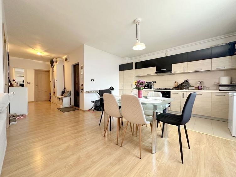 Apartament cu 3 camere semidecomandat în Braytim