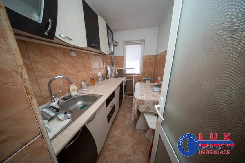 Apartament cu 2 camere semidecomandat în Babadag
