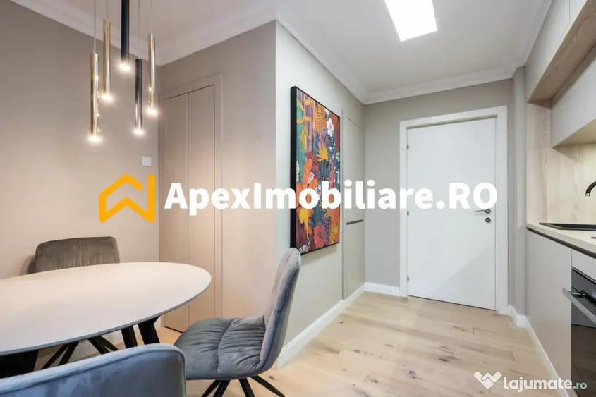 Apartament cu 4 camere decomandat în P-ța Victoriei