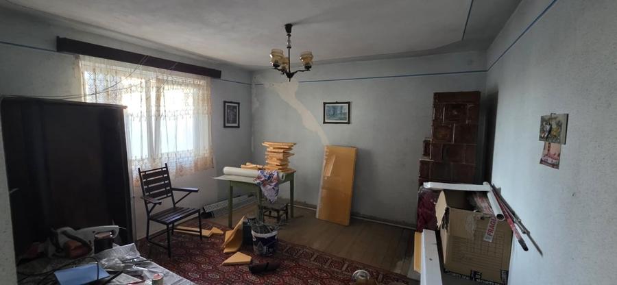 Casă individuală cu 6 camere cu Canalizare în Podari