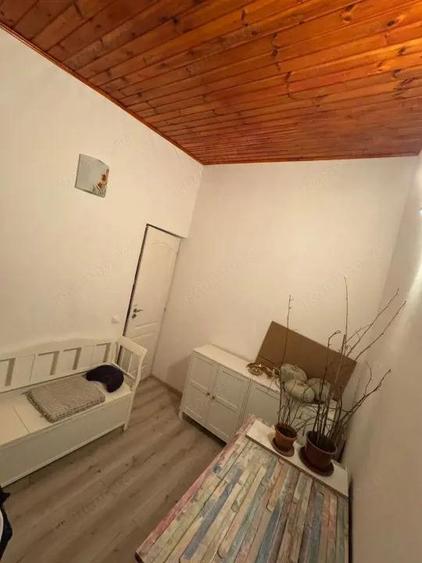 Apartament cu 3 camere semidecomandat în Progresul