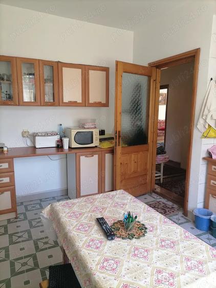 Casă cu 6 camere cu Teren 321 Mp în Central