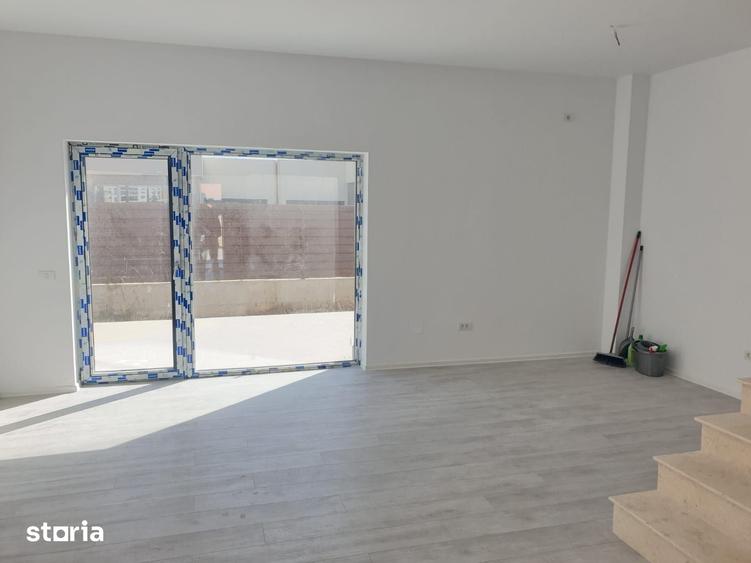 Casă cu 1 camere cu Teren 300 Mp în Tunari