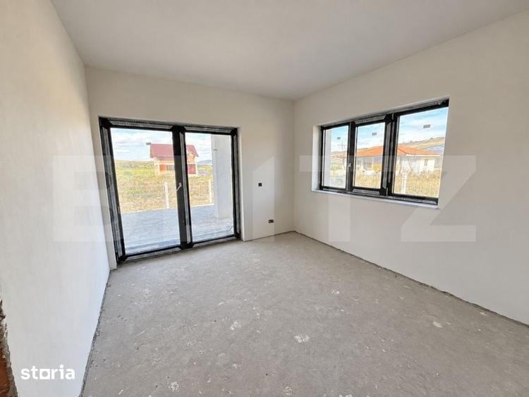 Casă cu 5 camere cu Teren 490 Mp în Jucu