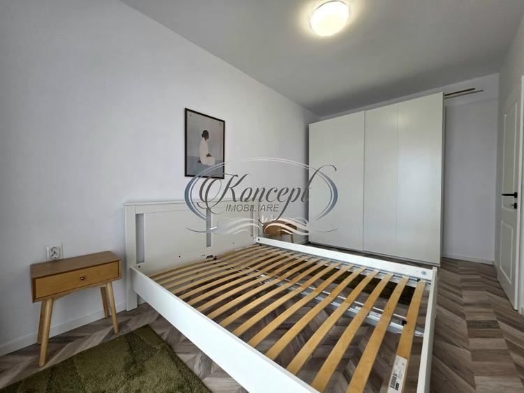 Apartament cu 3 camere semidecomandat, mobilat în Între Lacuri