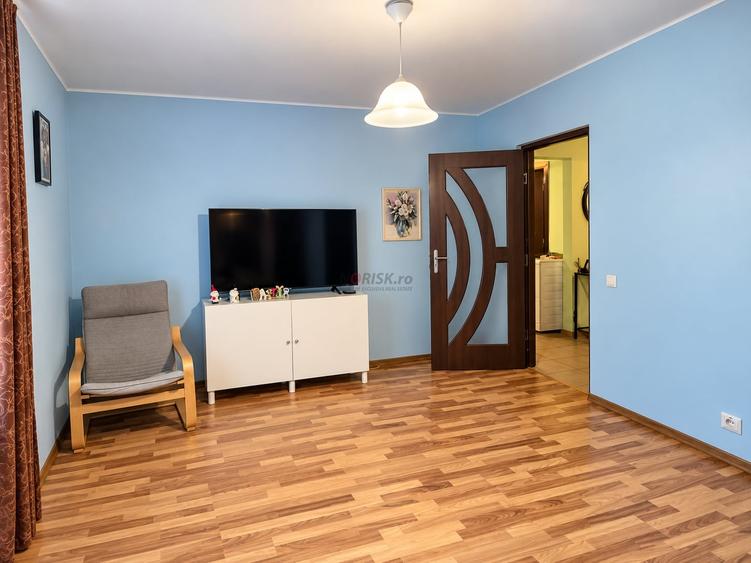 Apartament cu 3 camere decomandat, mobilat în Drumul Taberei