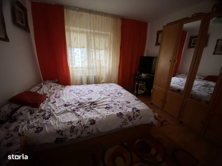 Apartament 4 camere, zona Calea Moldovei, et. 3 - 5