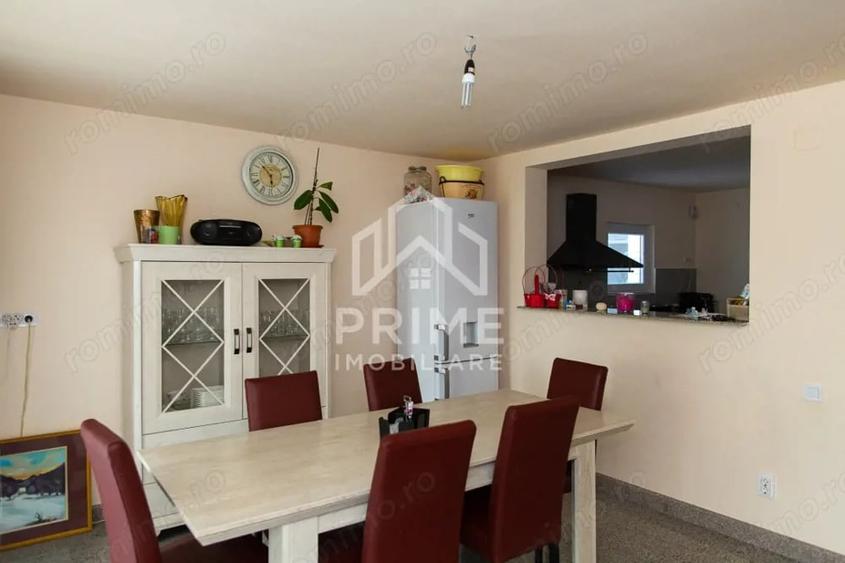 Casă cu 6 camere cu Teren 517 Mp în Dumbrava (Ciugud)