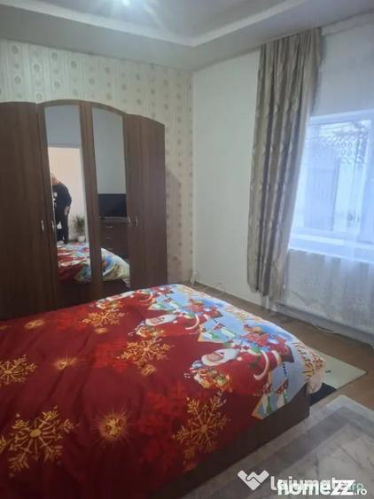 Casă cu 7 camere cu Teren 271 Mp în Central