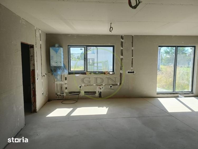 Casă cu 4 camere cu Teren 685 Mp în Sântana de Mureș