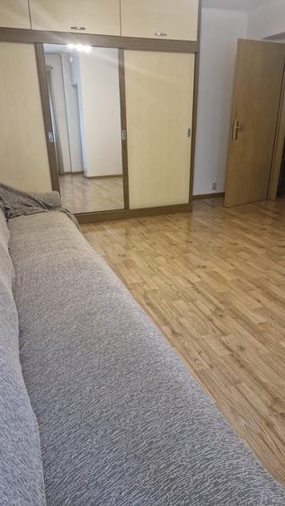 Apartament cu 2 camere decomandat în Drumul Sării