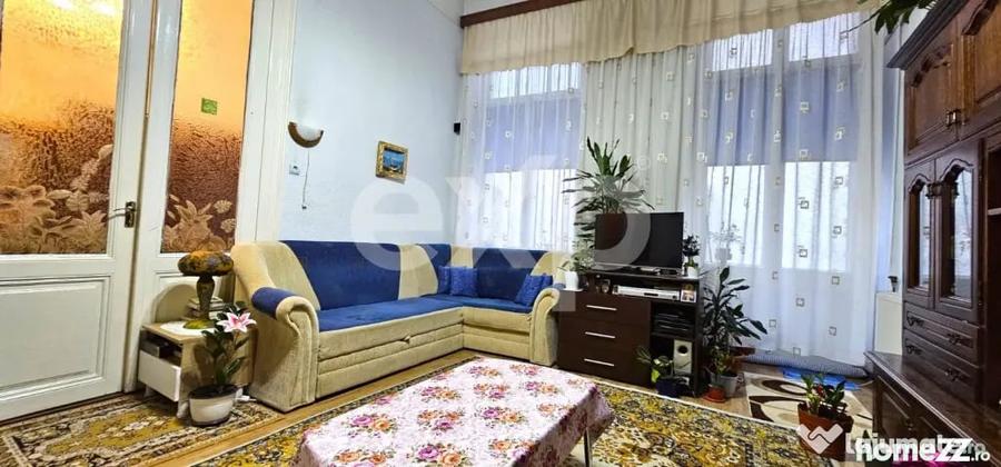 Apartament cu 2 camere decomandat în Centrul Istoric