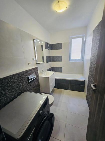 Apartament cu 3 camere decomandat în Giroc