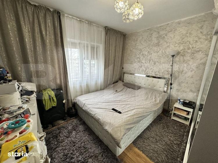 Apartament cu 4 camere decomandat, mobilat în Craiovița Nouă