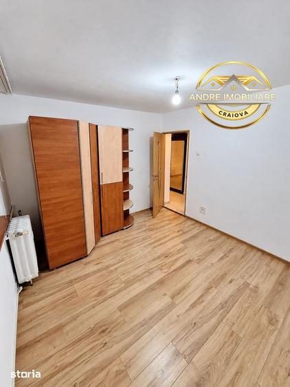 Apartament cu 2 camere decomandat în Calea București