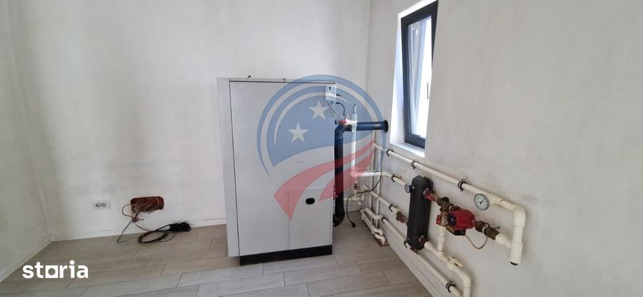 Casă cu 5 camere cu Teren 360 Mp în Malu Mare