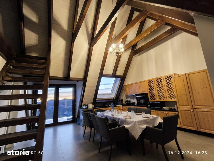 Casă cu 3 camere cu Teren 1900 Mp în Vârfu Câmpului