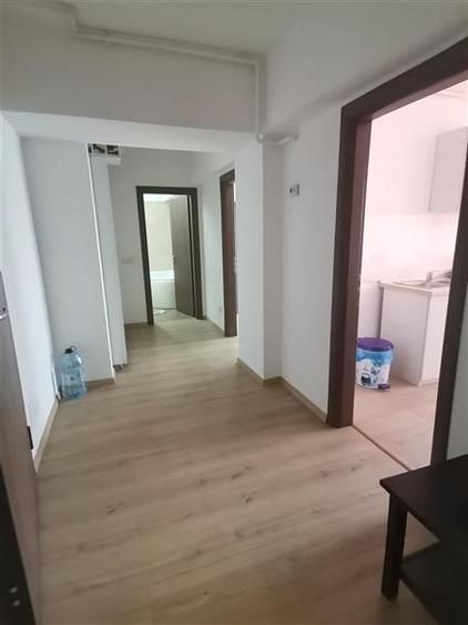 Apartament cu 2 camere decomandat în Pajura