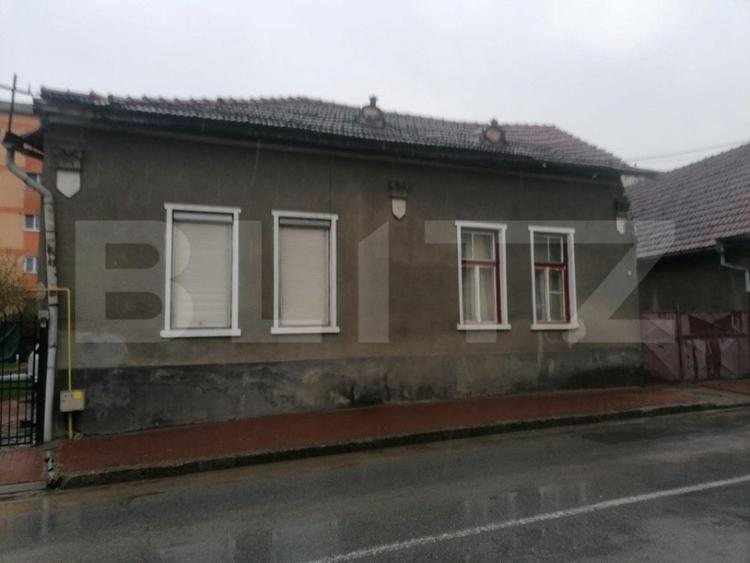 Casă cu 5 camere cu Teren 450 Mp în Central