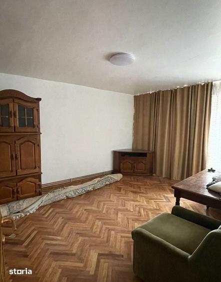 Apartament cu 4 camere în Mărăști