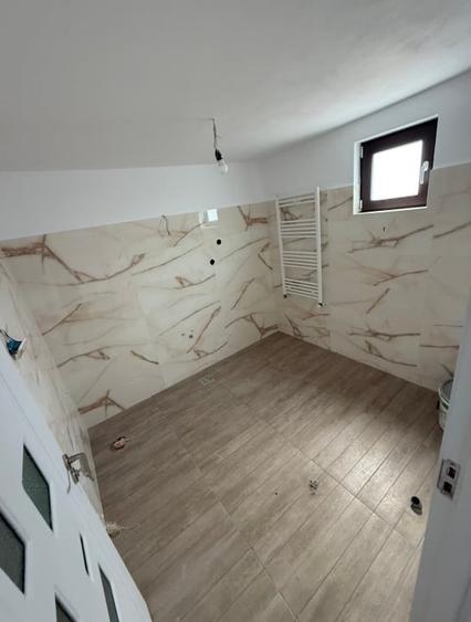 Casă individuală cu 3 camere cu Canalizare în Piața Centrală