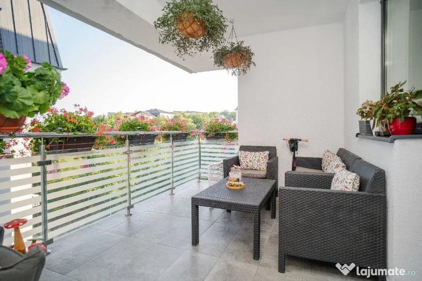 Apartament cu 3 camere decomandat în Rediu