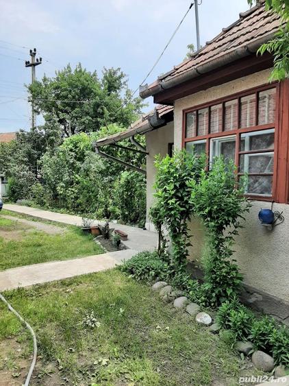 Casă cu Teren 2500 Mp în Văleni