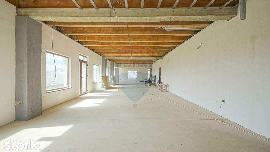 Spațiu comercial, de 700 mp, în Bod