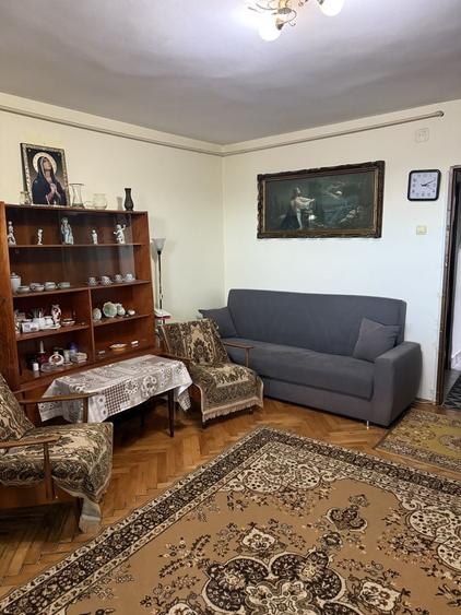 Garsonieră decomandată în Burdea