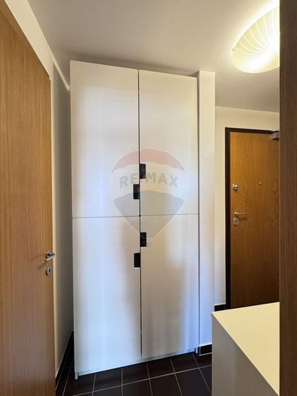 Apartament cu 2 camere decomandat, mobilat în Splaiul Unirii