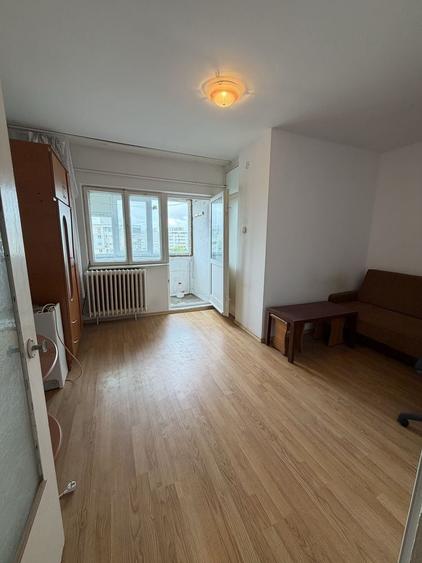 Garsonieră decomandată în Tineretului