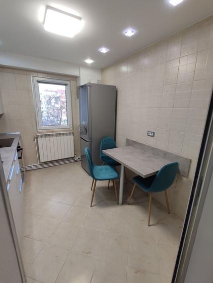Apartament cu 2 camere decomandat în Nicolina