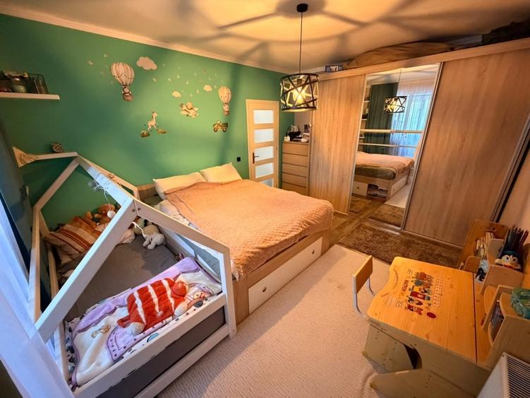 Apartament cu 2 camere decomandat, mobilat în Florești