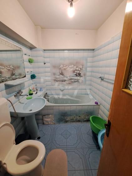 Apartament cu 4 camere decomandat în Crângași