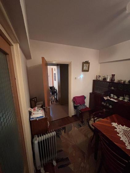 Apartament cu 3 camere decomandat, mobilat în Drumul Taberei