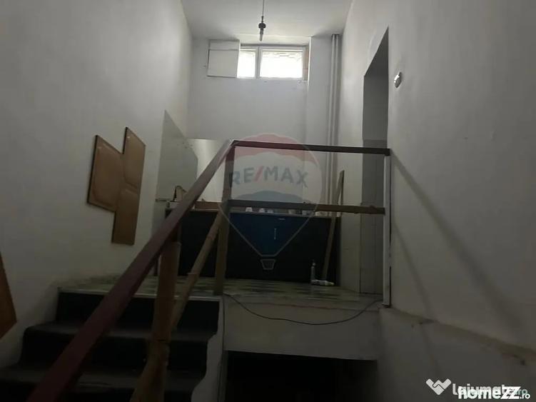 Spațiu comercial, de 166 mp, în Calea Romanului