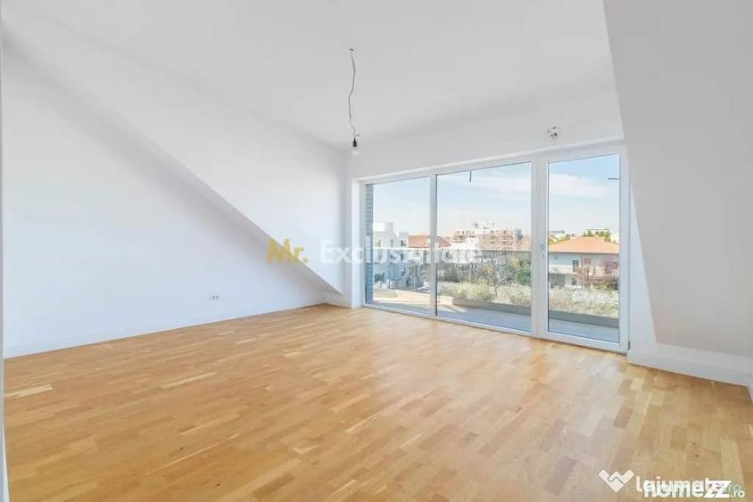 Apartament cu 4 camere decomandat în Sisești