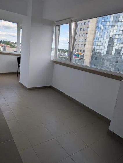 Apartament cu 2 camere decomandat, mobilat în Centru Civic