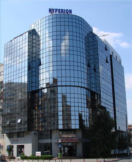 Apartament cu 4 camere decomandat în Calea Călărașilor
