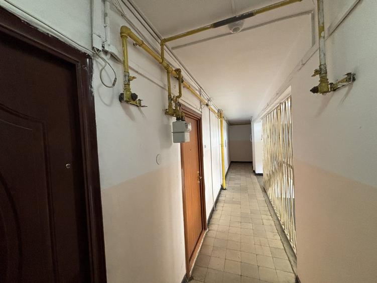 Apartament cu 2 camere semidecomandat în Gara de Nord