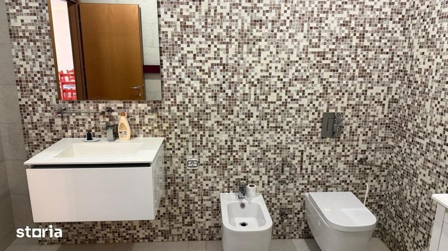 Apartament cu 4 camere în Aviatorilor