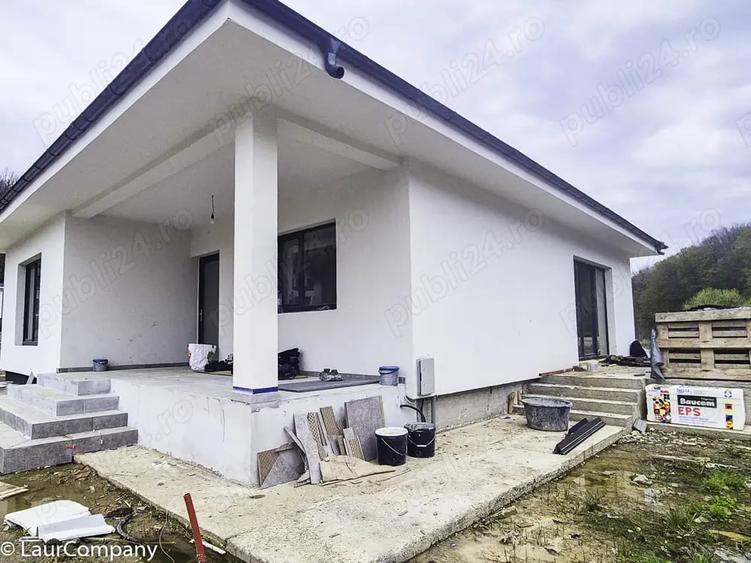 Casă cu 3 camere cu Teren 340 Mp în Uiasca