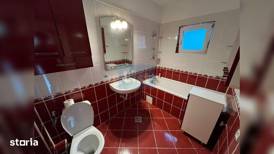 Apartament cu 3 camere semidecomandat în Europa