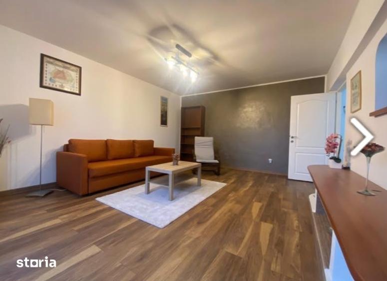 Apartament cu 2 camere decomandat, mobilat în Decebal