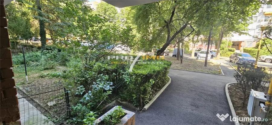 Apartament cu 2 camere semidecomandat în City Park Mall