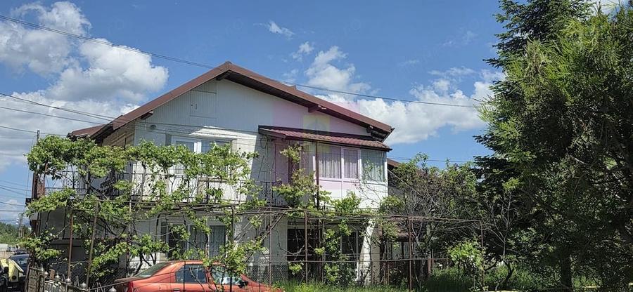 Casă cu Teren 330 Mp în Slobozia
