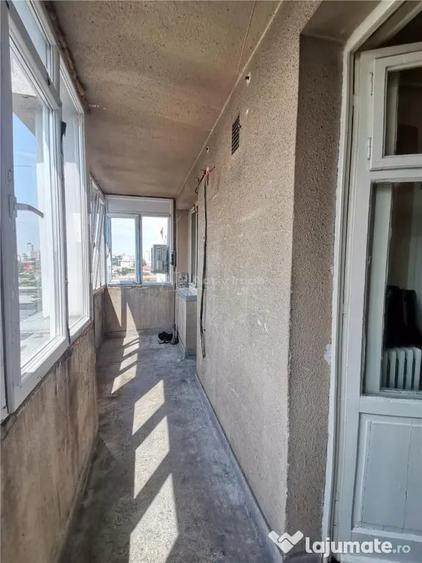 Apartament cu 3 camere semidecomandat în Parcul Circului