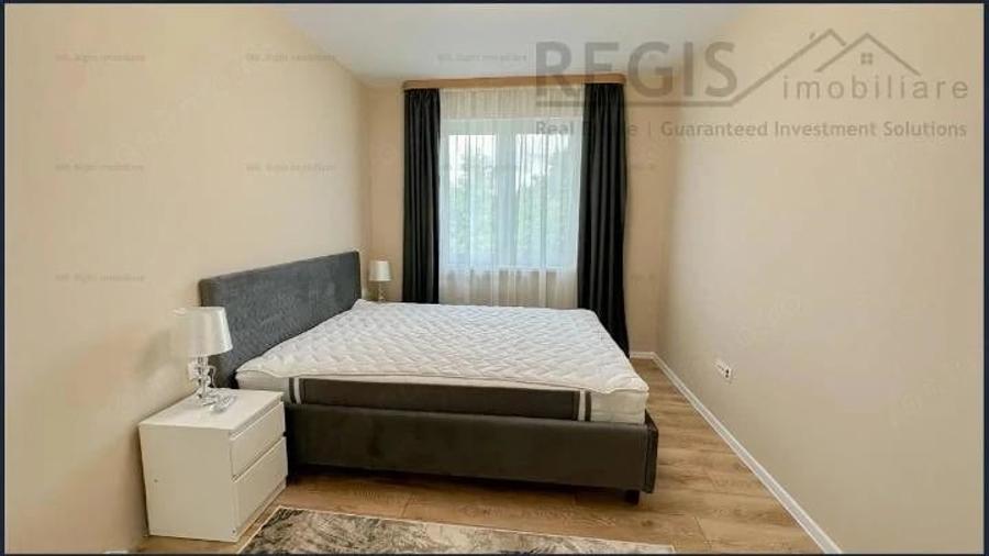 Apartament cu 3 camere semidecomandat în Central