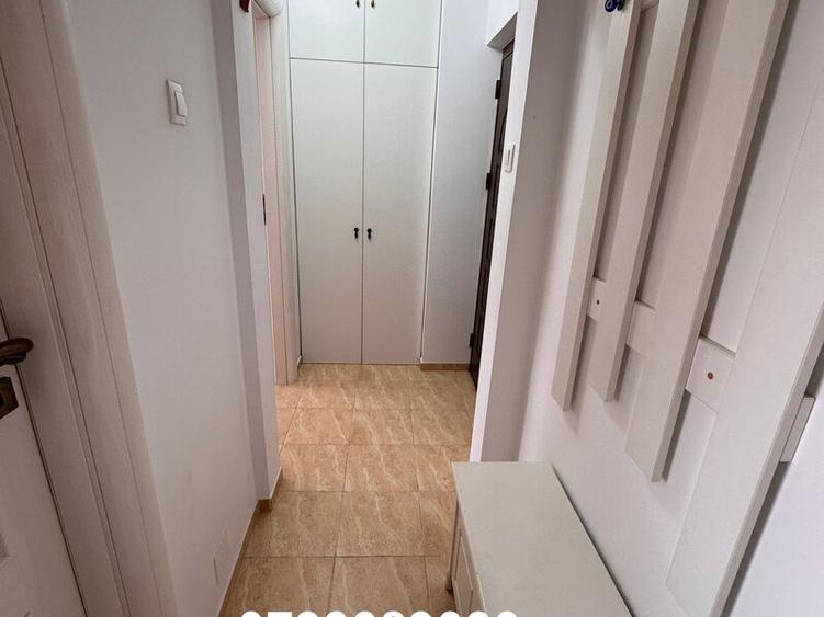 Apartament cu 3 camere semidecomandat în Drumul Taberei