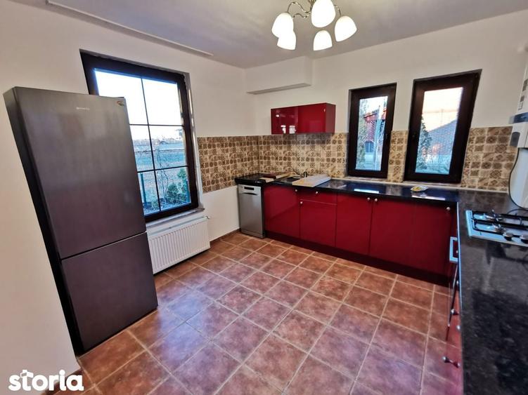 Casă cu 5 camere cu Teren 500 Mp în Corbeanca